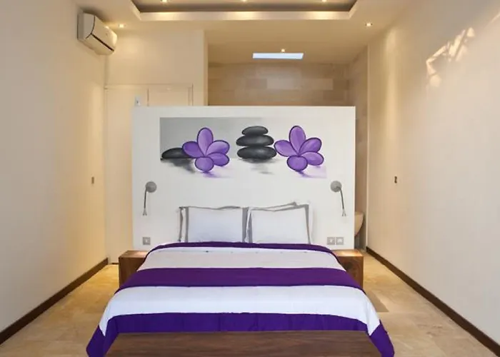 Anema Seminyak * Legian (Bali)